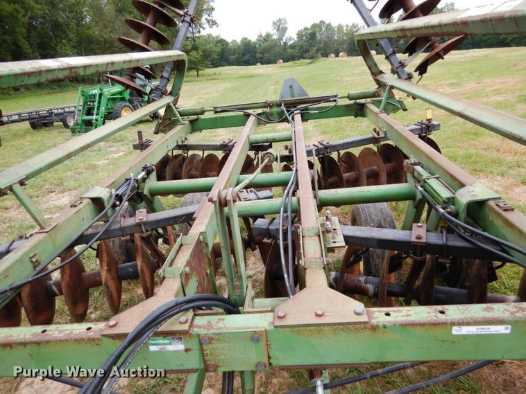 image for item KI9628 John Deere T0230  double off-set disk