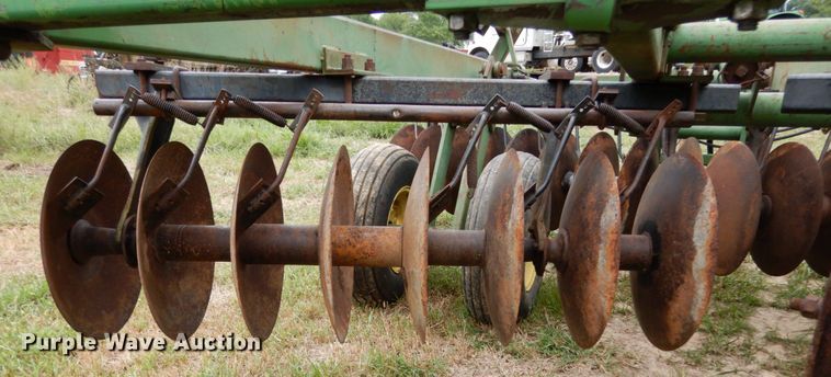 image for item KI9628 John Deere T0230  double off-set disk