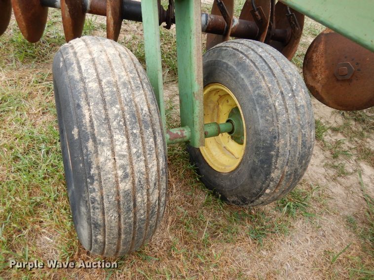 image for item KI9628 John Deere T0230  double off-set disk