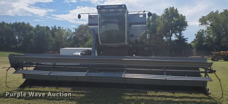 image for item KK9188 1983 Gleaner L3  combine