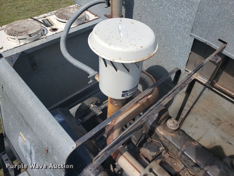 image for item KK9188 1983 Gleaner L3  combine