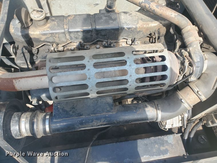 image for item KK9188 1983 Gleaner L3  combine