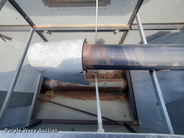 image for item KK9188 1983 Gleaner L3  combine