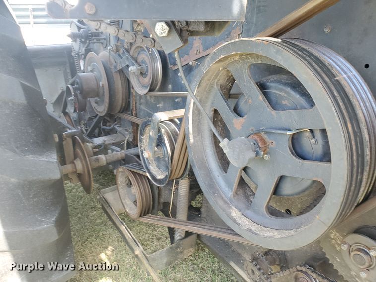 image for item KK9188 1983 Gleaner L3  combine