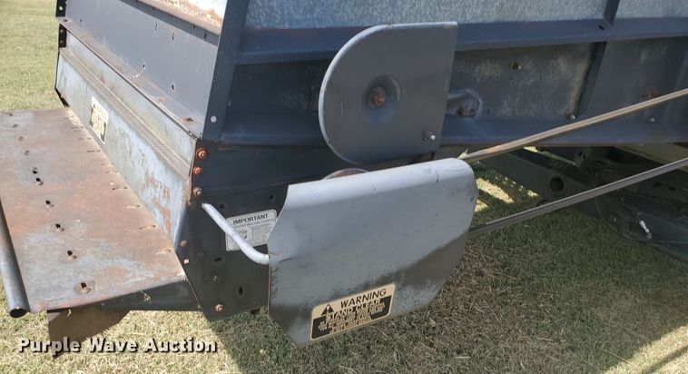 image for item KK9188 1983 Gleaner L3  combine