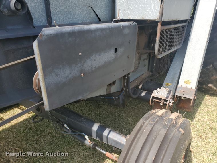 image for item KK9188 1983 Gleaner L3  combine