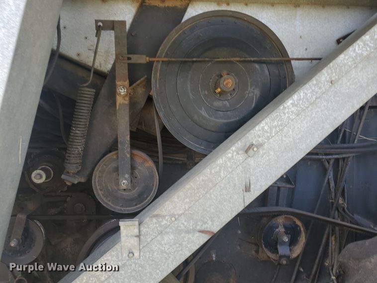 image for item KK9188 1983 Gleaner L3  combine