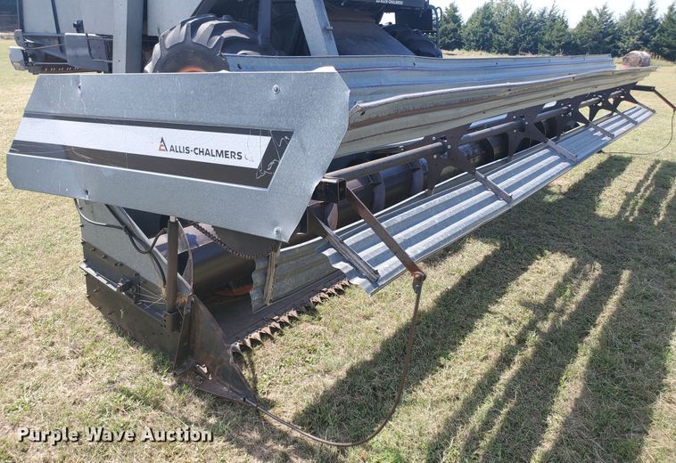 image for item KK9188 1983 Gleaner L3  combine