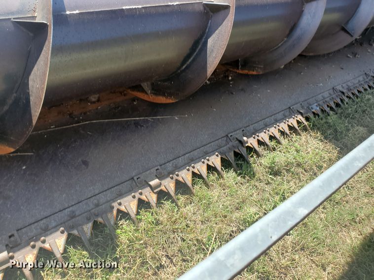 image for item KK9188 1983 Gleaner L3  combine