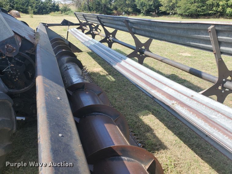 image for item KK9188 1983 Gleaner L3  combine