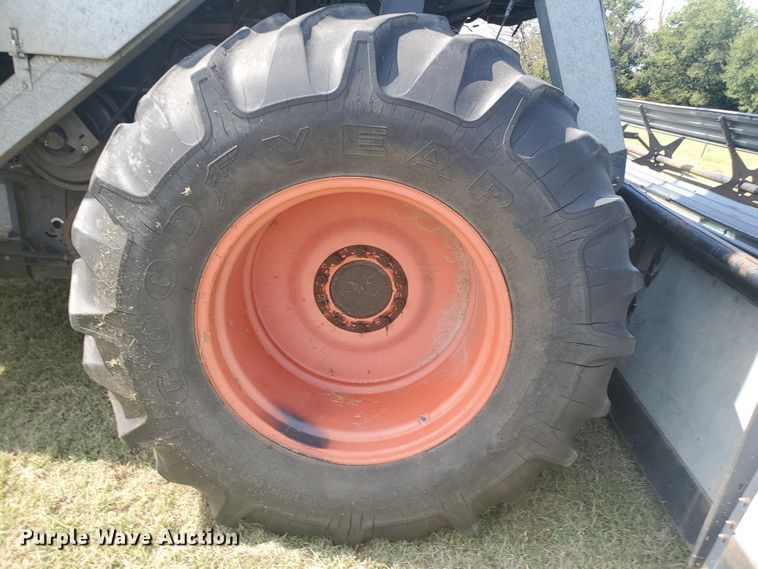 image for item KK9188 1983 Gleaner L3  combine