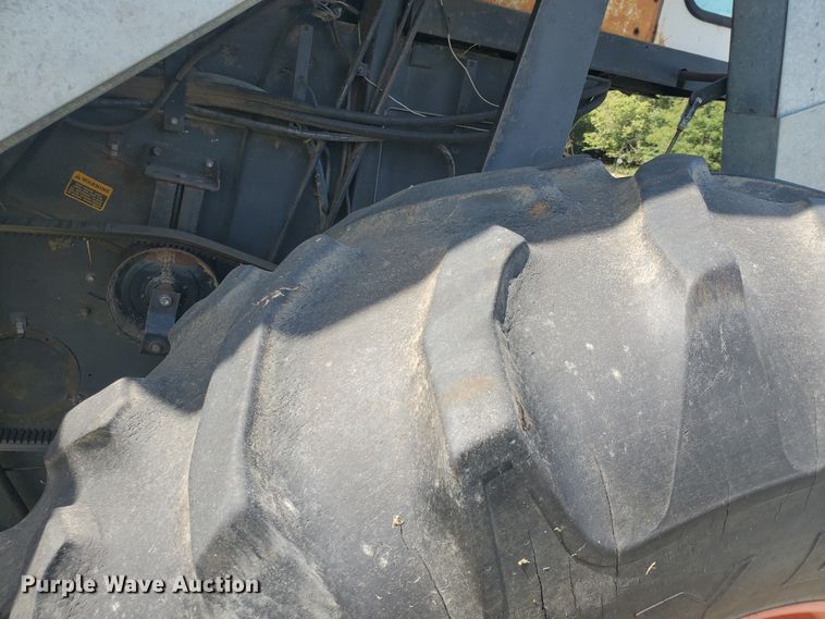 image for item KK9188 1983 Gleaner L3  combine