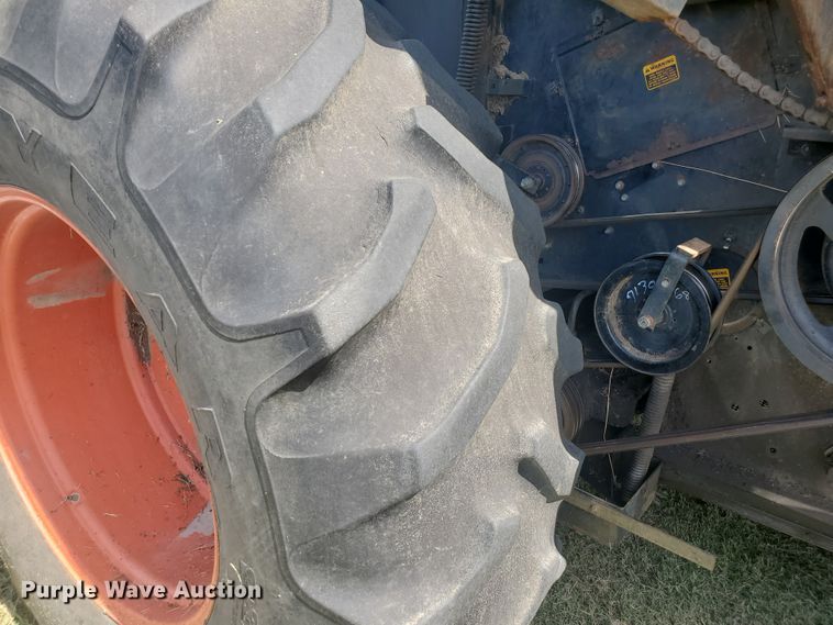 image for item KK9188 1983 Gleaner L3  combine