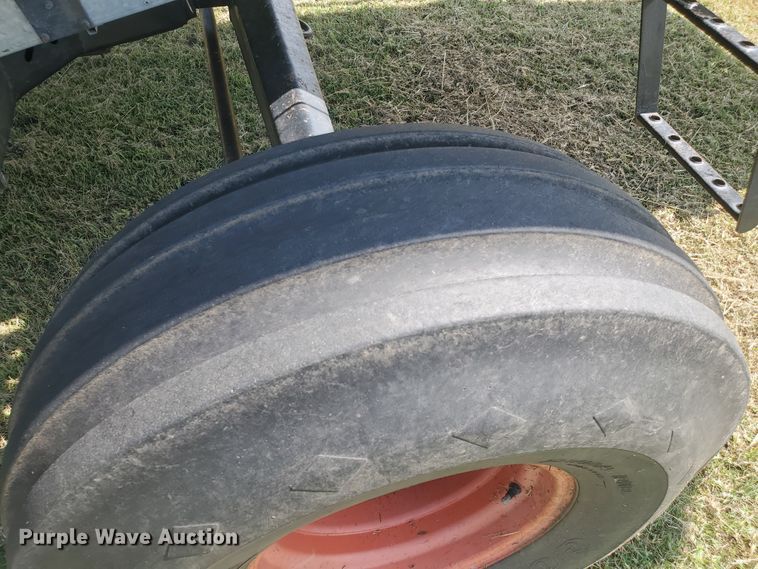 image for item KK9188 1983 Gleaner L3  combine