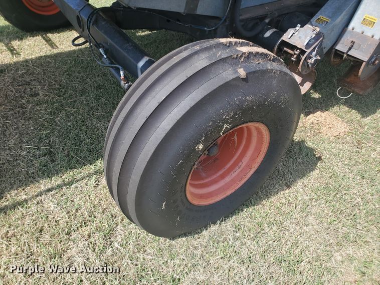 image for item KK9188 1983 Gleaner L3  combine