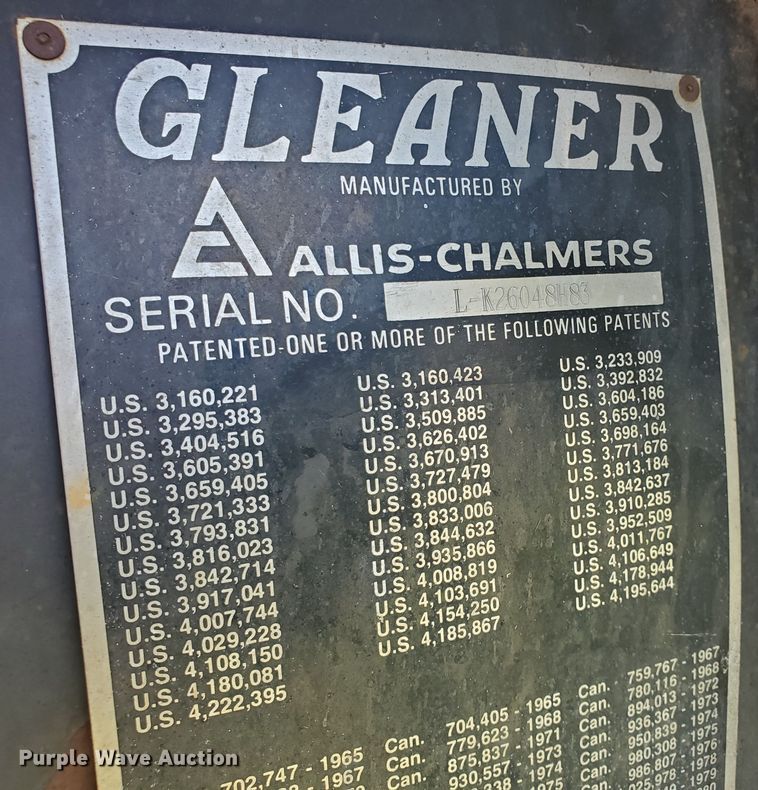 image for item KK9188 1983 Gleaner L3  combine