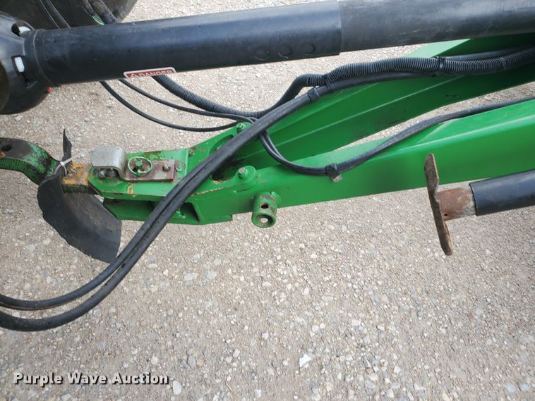 image for item KK9197 2001 John Deere 567  round baler