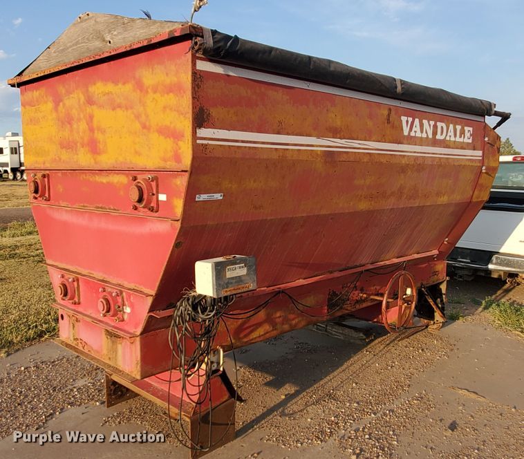 image for item KK9202 Van Dale feed mixer box