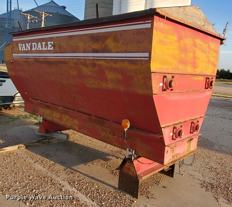 image for item KK9202 Van Dale feed mixer box