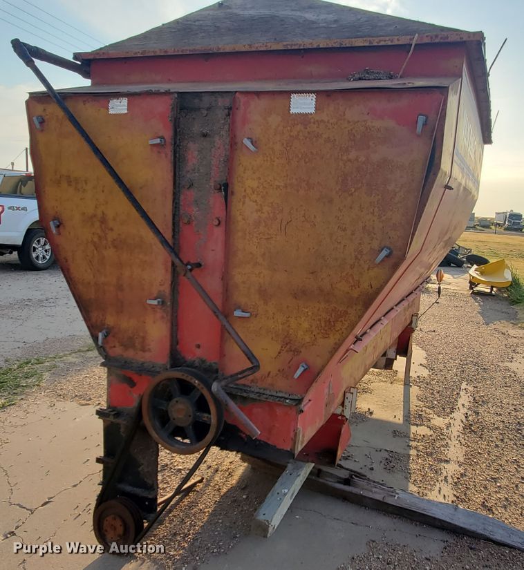 image for item KK9202 Van Dale feed mixer box