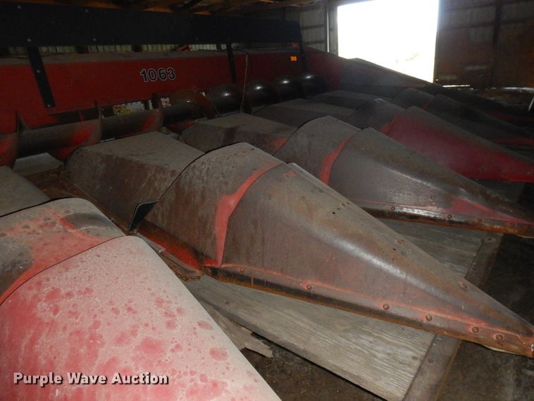 image for item KU9163 Case IH 1063  corn head