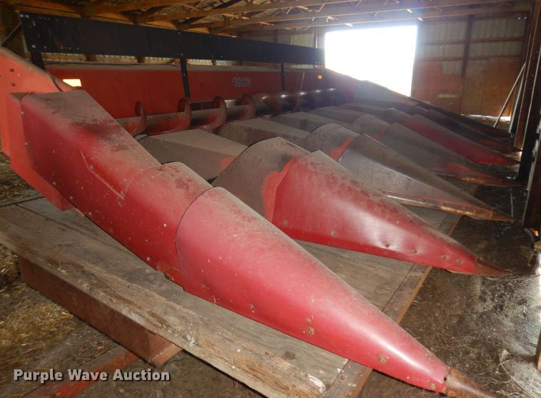 image for item KU9163 Case IH 1063  corn head