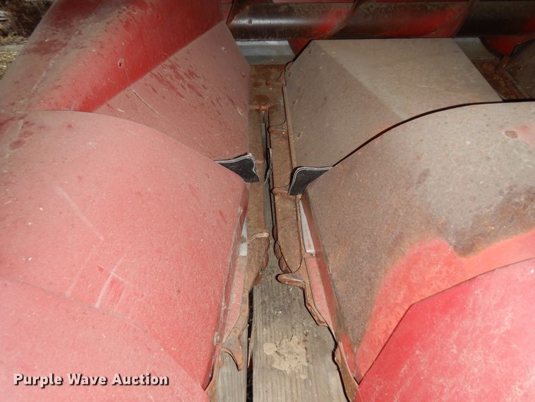 image for item KU9163 Case IH 1063  corn head