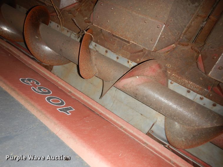 image for item KU9163 Case IH 1063  corn head