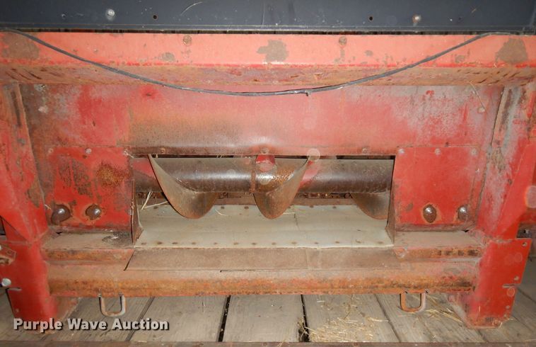 image for item KU9163 Case IH 1063  corn head