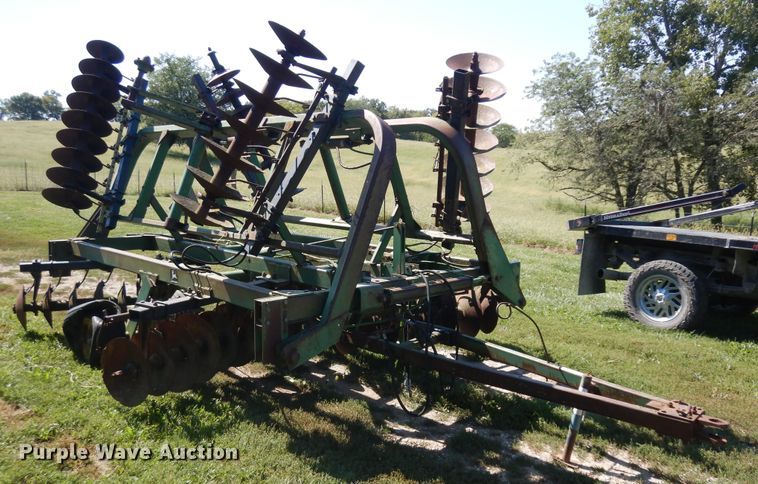 image for item KU9166 John Deere 230  double off-set disk