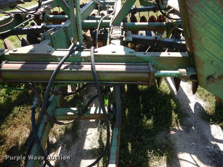 image for item KU9166 John Deere 230  double off-set disk