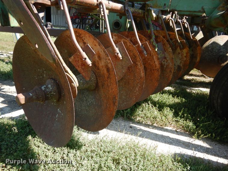 image for item KU9166 John Deere 230  double off-set disk