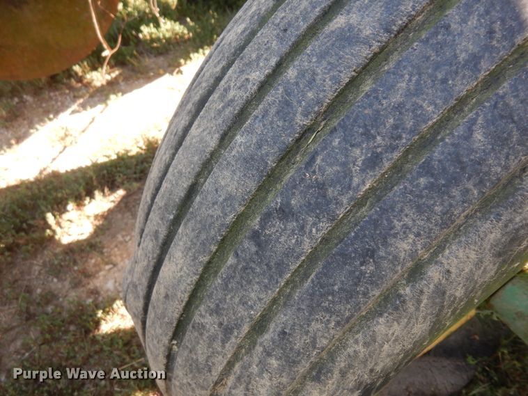 image for item KU9166 John Deere 230  double off-set disk