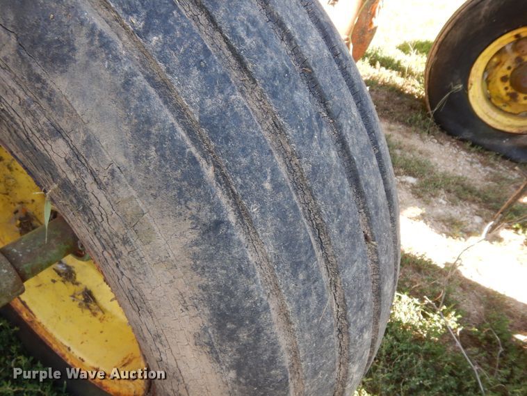 image for item KU9166 John Deere 230  double off-set disk