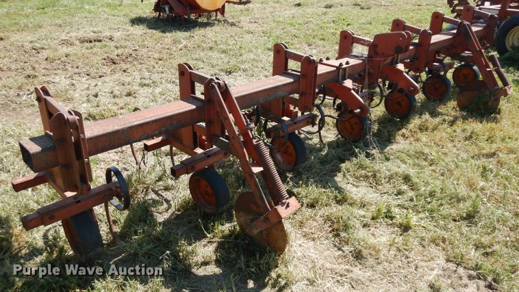 image for item KU9170 BMB RC-4-40  row crop cultivator