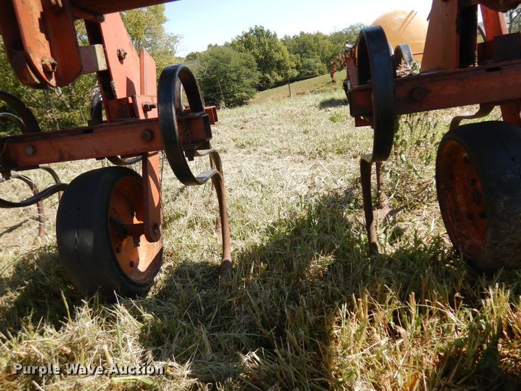 image for item KU9170 BMB RC-4-40  row crop cultivator