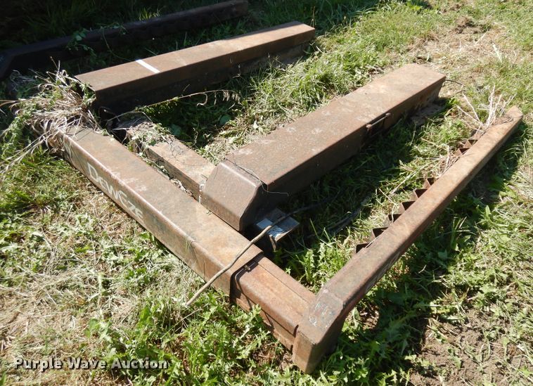 image for item KU9177 DewEze 660  bale hoist