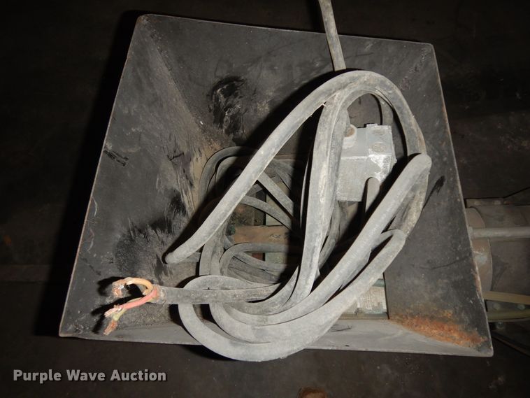 image for item KU9198 Auger