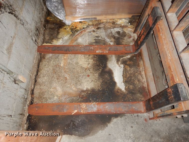 image for item KU9200 Nissan 50  forklift