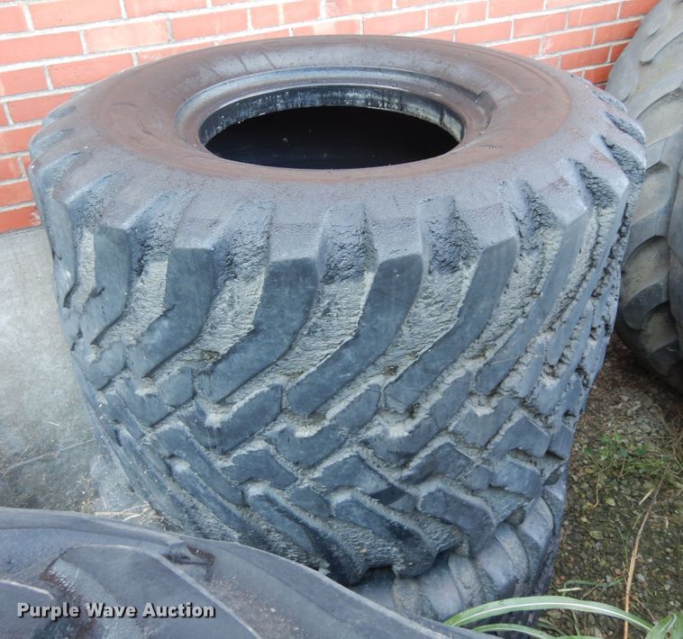 image for item KU9204 (13) tires