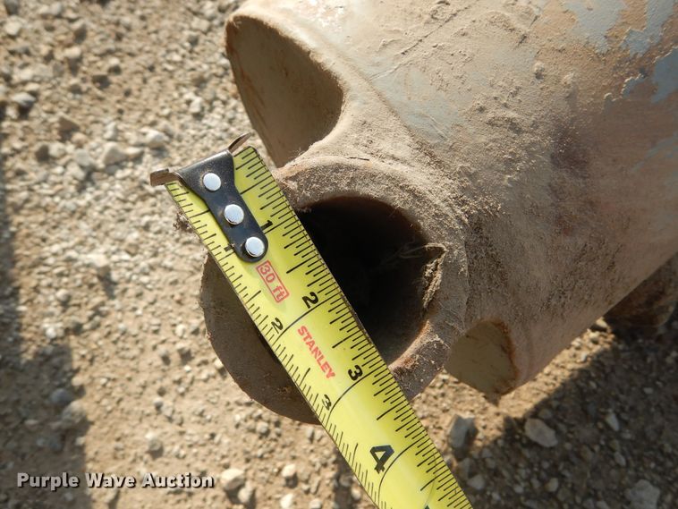 image for item KV9082 (2) dump truck hoist cylinders