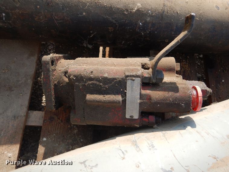 image for item KV9082 (2) dump truck hoist cylinders