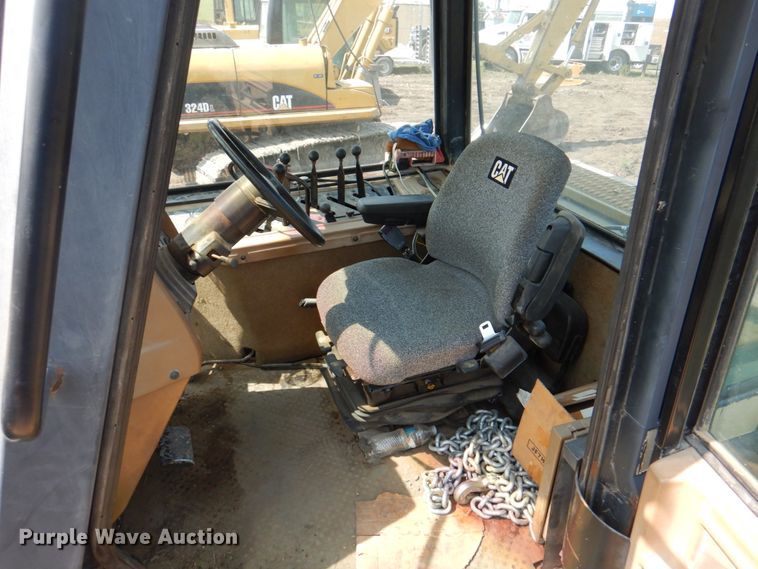 image for item KX9405 1993 Caterpillar Challenger 75C  tractor