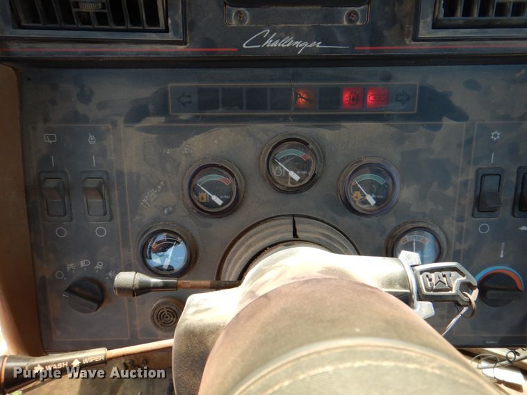 image for item KX9405 1993 Caterpillar Challenger 75C  tractor