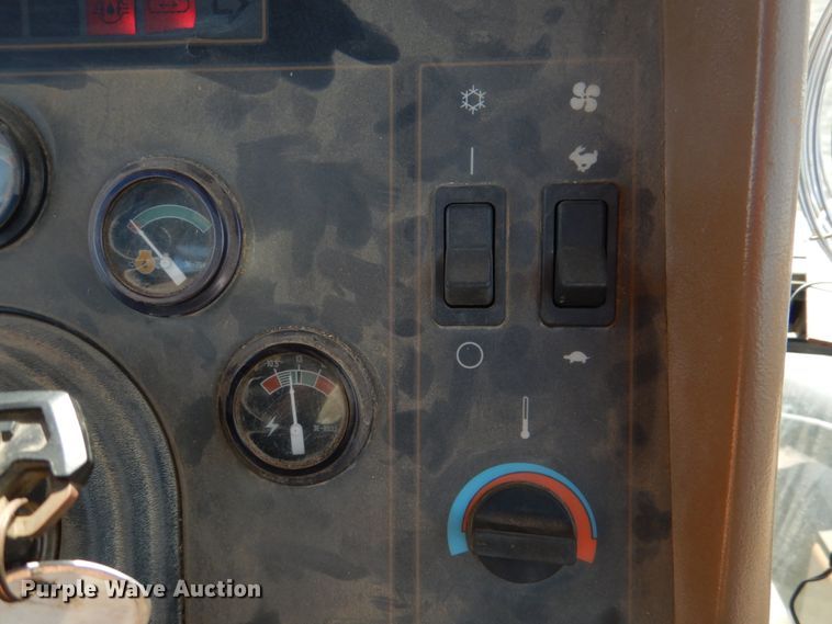 image for item KX9405 1993 Caterpillar Challenger 75C  tractor