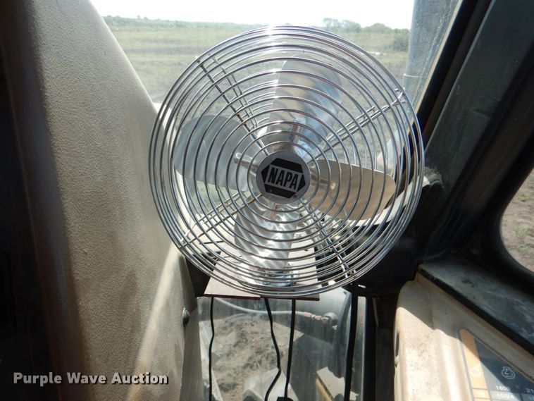 image for item KX9405 1993 Caterpillar Challenger 75C  tractor