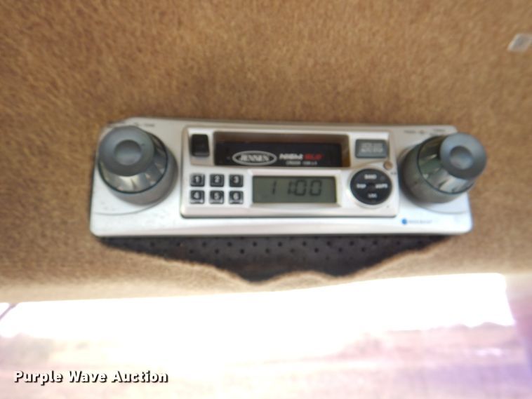 image for item KX9405 1993 Caterpillar Challenger 75C  tractor