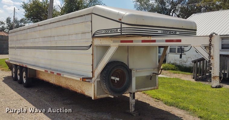 image for item DG3516 2006 Donahue  livestock trailer