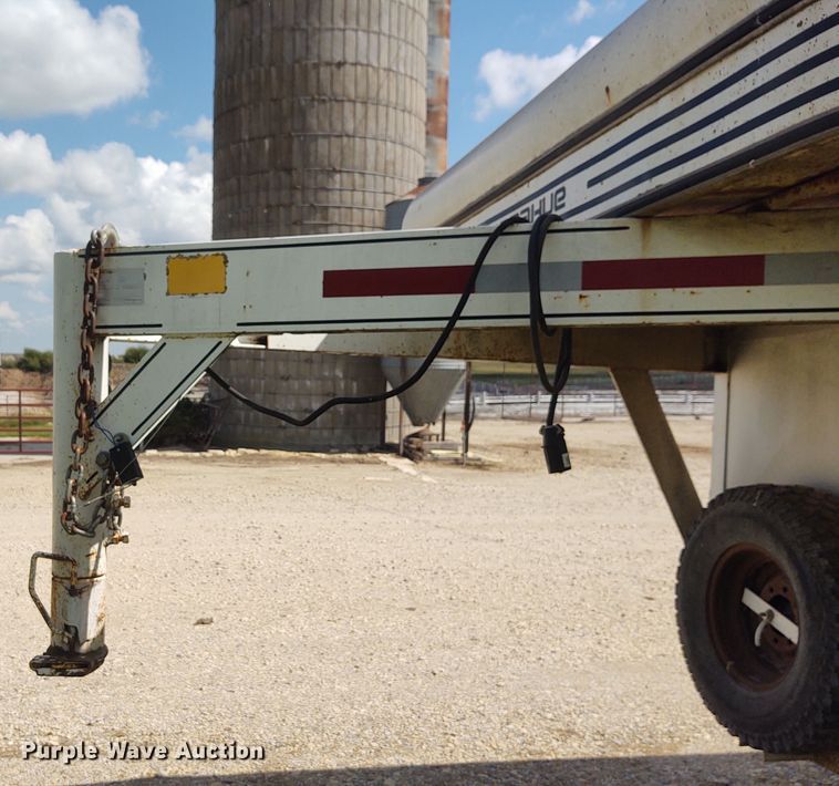 image for item DG3516 2006 Donahue  livestock trailer