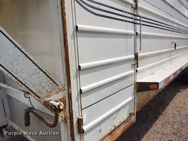 image for item DG3516 2006 Donahue  livestock trailer
